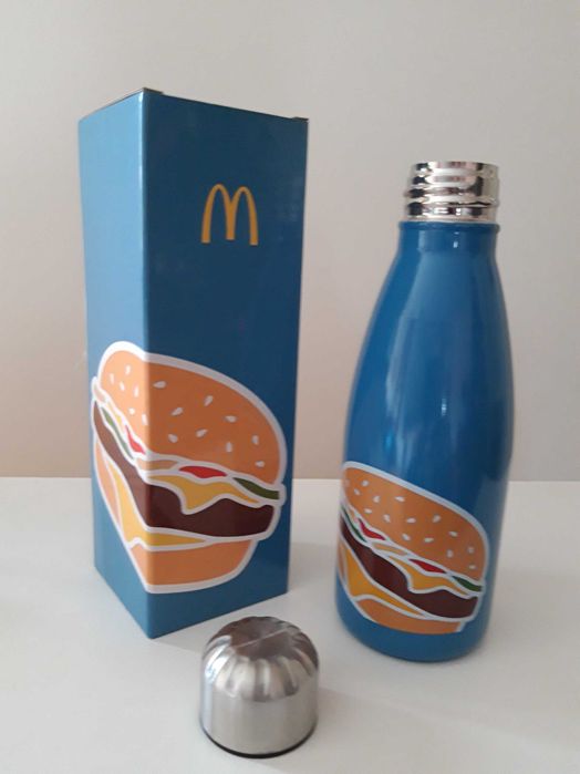 Garrafa reutilizável de aço inoxidável - Artigo NOVO.