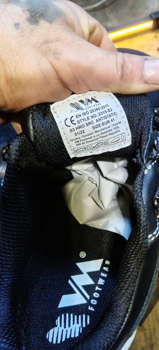 Buty z blachą do pracy 42 nr