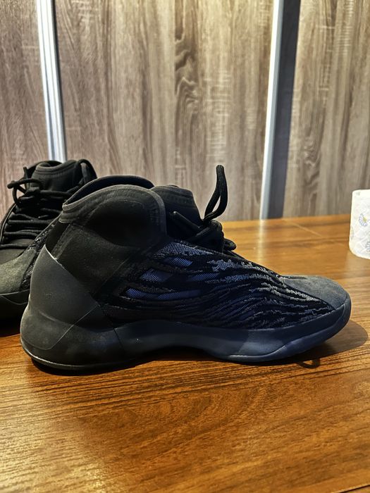 Adidas yeezy qntm onyx