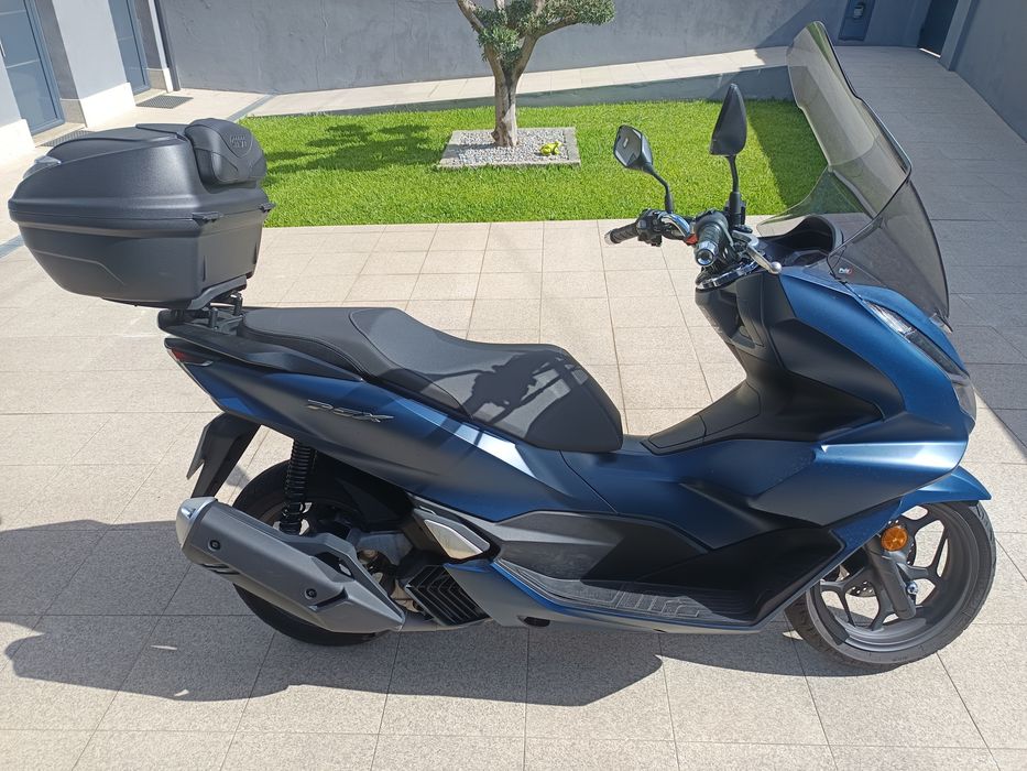 Honda PCX   02/2024