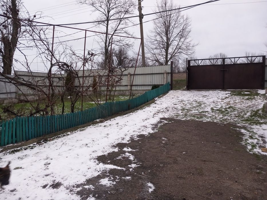 Продається  затишний  будинок