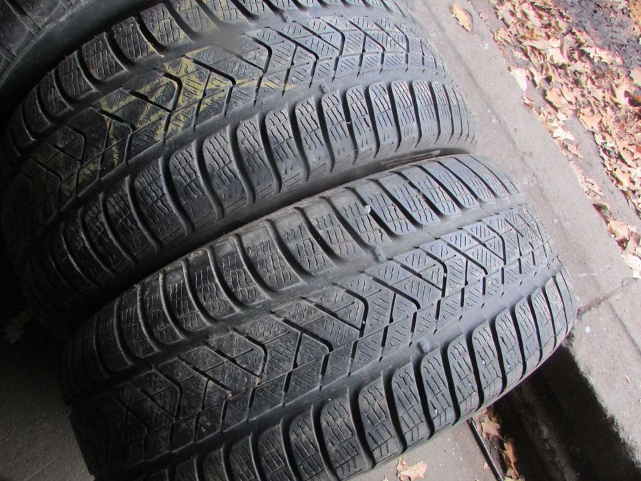 245/45R19 PIRELLI Sottozero пара зимової гуми