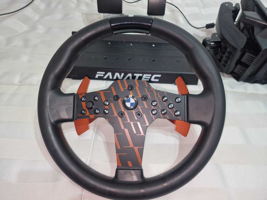 Fanatec CSL DD +Volantes McLaren e BMW + Acessórios (Estado impecável)