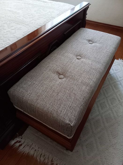 Móvel antigo alterado