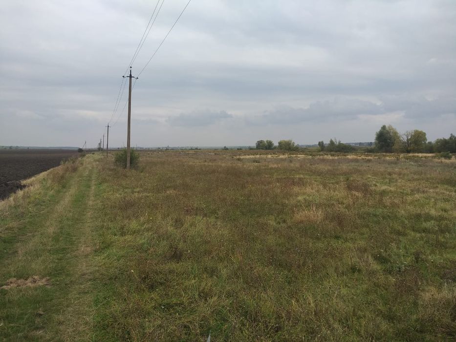 Продаж ділянки 1,1 га в гарному місці