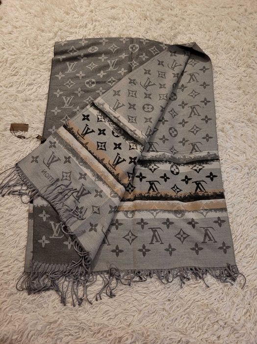 Damski zimowy kaszmirowy szary szalik hustka