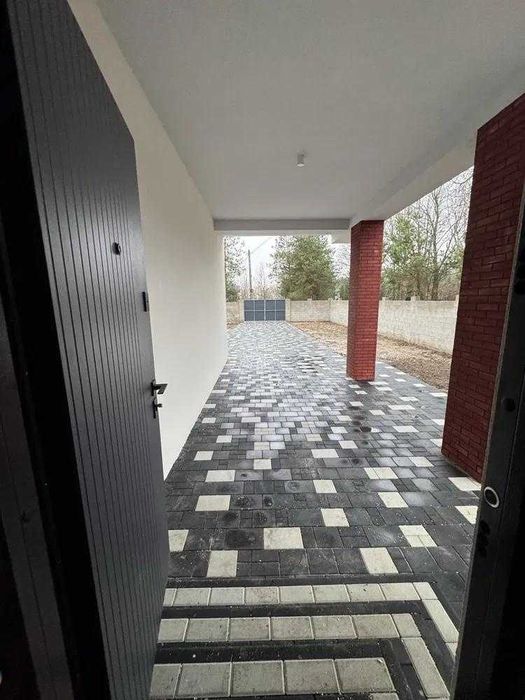 Продаж окремо стоячого будинку у Бірках