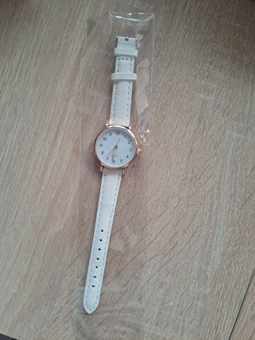 Zegarek skórzany damski kwarcowy nowych