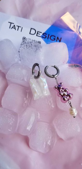 brincos cor do rosa, urso gelatina + resina epóxi lego+ perola