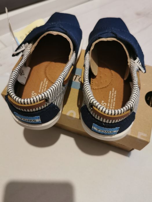 Toms nowe rozmiar 23,5