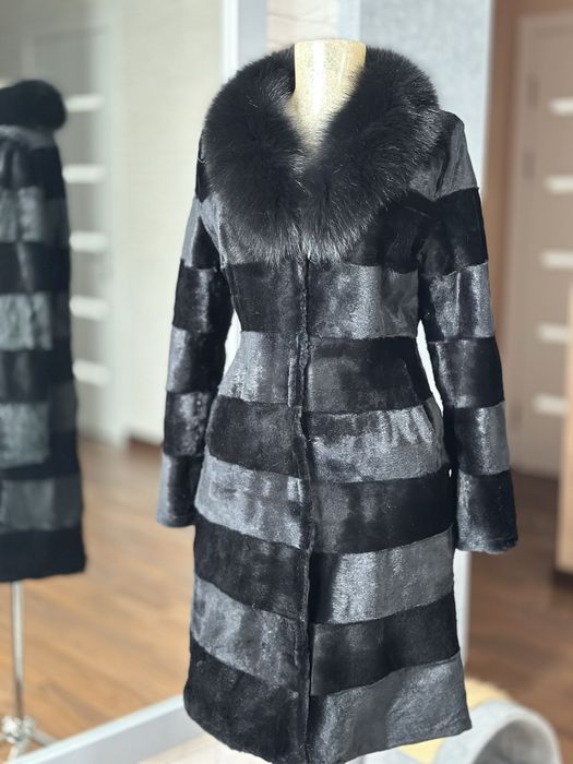 Шуба натуральна, бобрик і песець