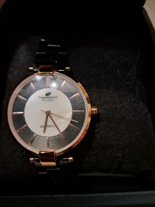 Zegarek damski na bransolecie