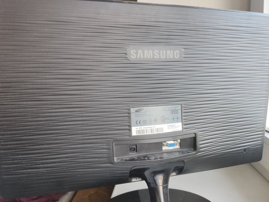 Монитор Samsung SyncMaster SA300 22 люйма