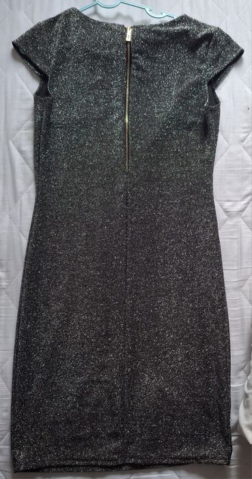 Błyszcząca sukienka