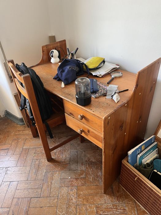 Secretaria madeira