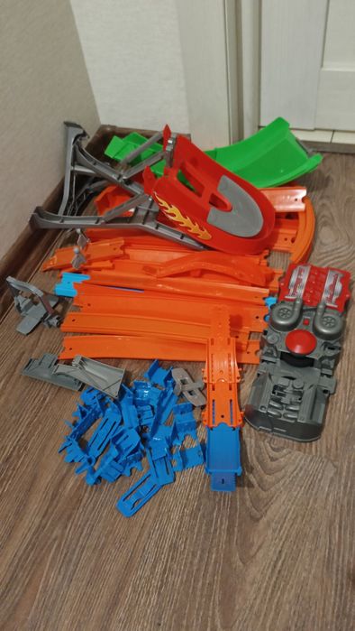 Трек Hot Wheels в асортименті