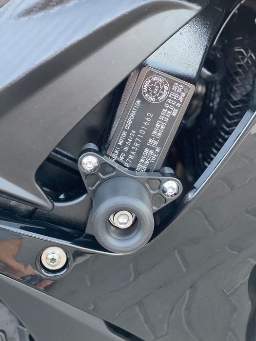 Suzuki GSX-R 750, 2024 cпортивний мотоцикл Сузуки Джиксер