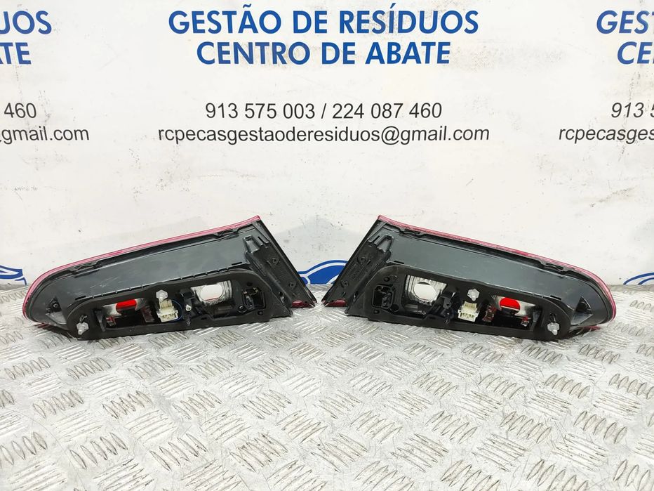Farolins Tras Traseiros Mala Esquerdo Direito Originais LED Alfa