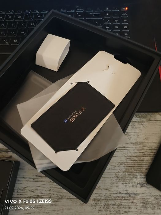 продам vivo fold x5 12/256gb