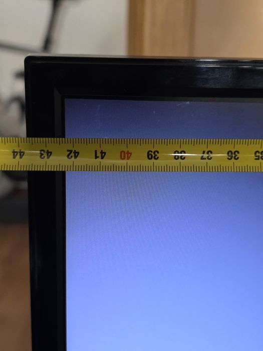Televisão LED Kunft 19" (Como Nova, com Caixa)