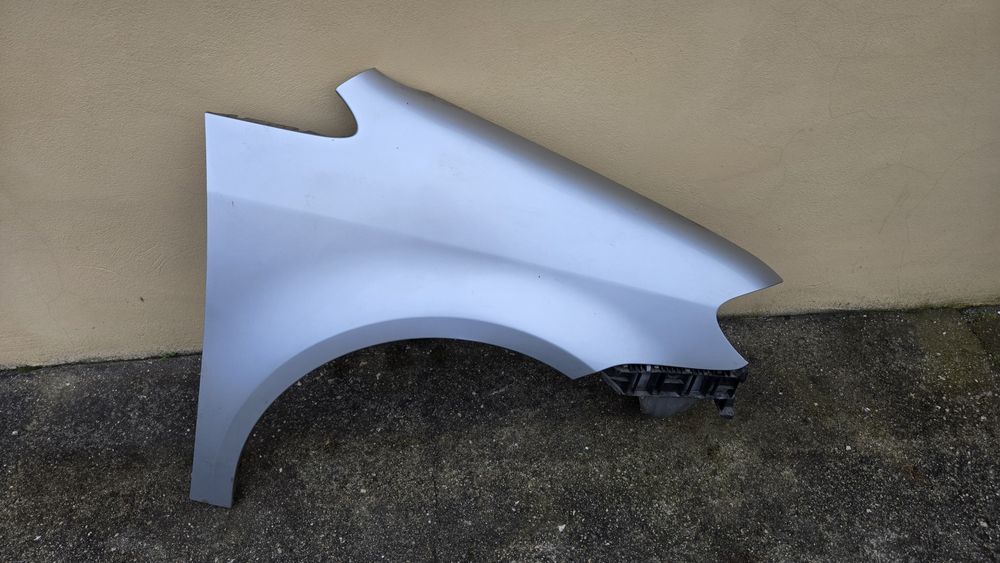 VW Touran I Lift 1T0 błotnik prawy przedni oryginał LA7W