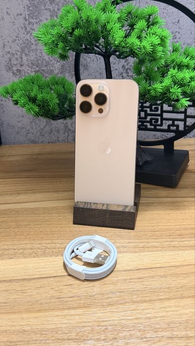 Iphone 16 pro max на 256 гб є ОБМІН