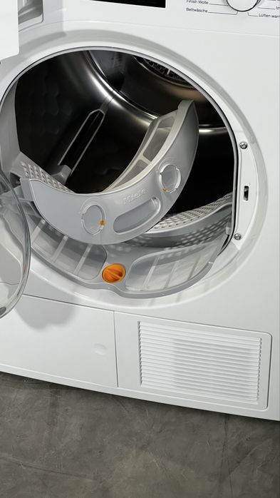 |LUX| Сушильная машина Miele TWF 660 WP 400ч сушка сушильна машина