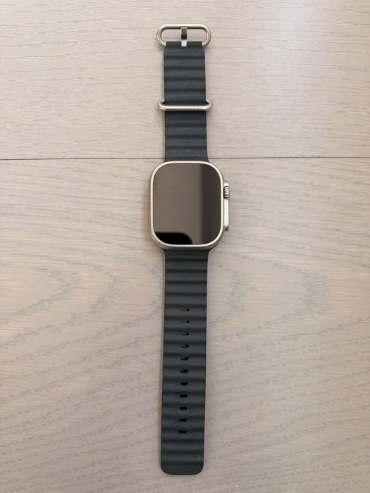 Apple Watch Ultra 49mm GPS + Cellular Titanium + Extras