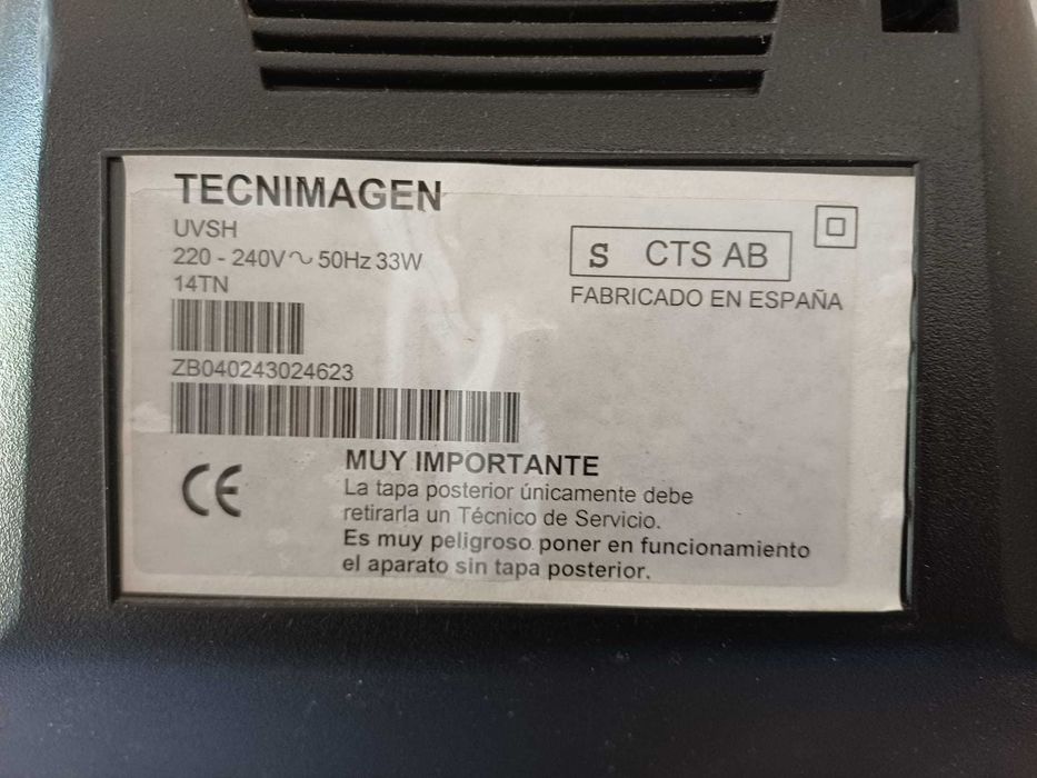 Televisor antigo de 14"