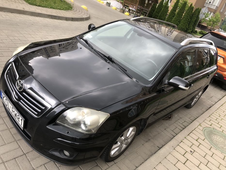 Toyota Avensis 2006p. 2.0 дизель для військових, авто у Львові