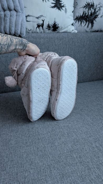 Nowe damskie różowe kapcie papucie papcie wysokie ciepłe 38/39