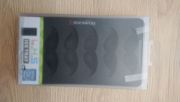 Foremka na lód ice tray w kształcie wąsów, fajny gadżet na prezent