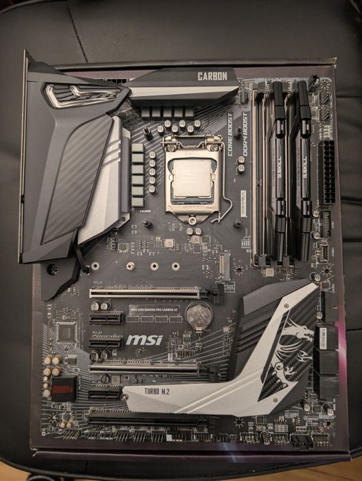 MPG Z390 gaming pro carbon AC i7-9700k Ram 16gb RipJaws