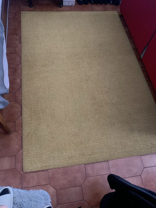 Tapete amarelo IKEA