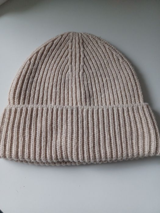 Czapka damska beżowa H&M