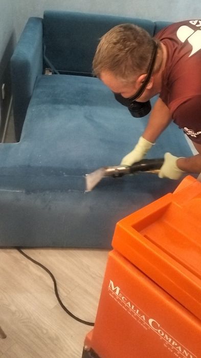 Хімчистка диванів Хімчистка матрасів Хімчистка крісел Хімчистка мьяких меблів