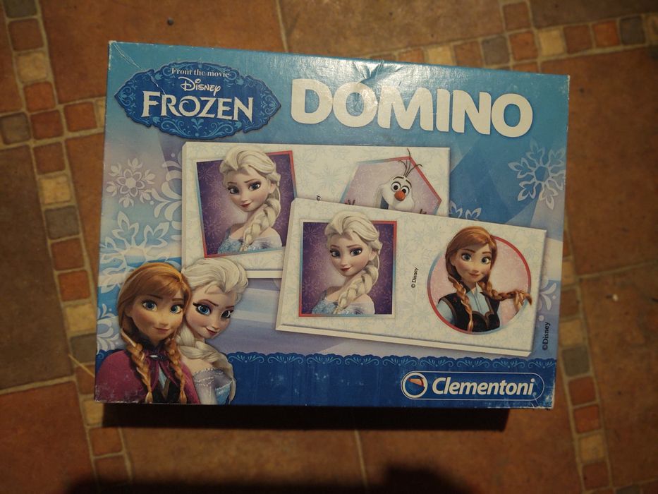 Frozen / Kraina Lodu domino + memory

W domino brakuje jednego element