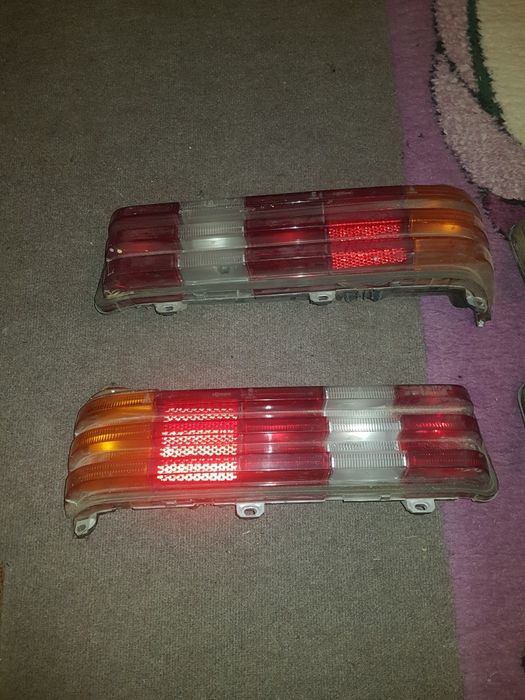 Молдінги молдинги  фари фонарь ліхтарMercedes-Benz 123