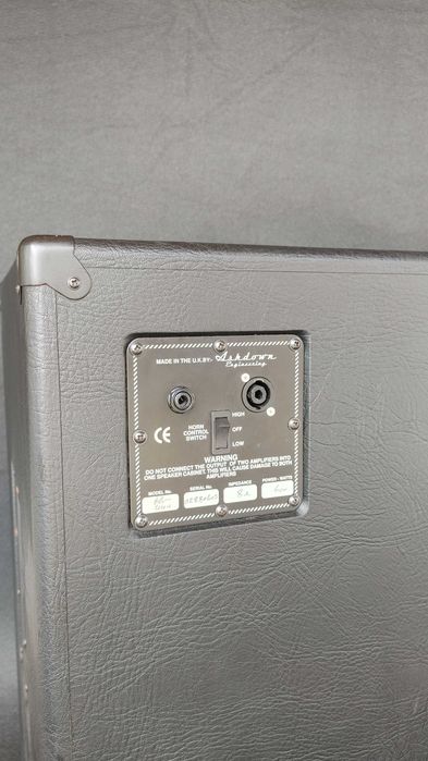 Coluna de Baixo Ashdown ABM-410H 600W