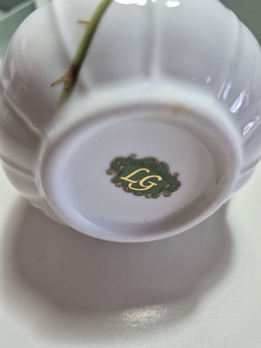 Porcelaine LG, chávena e pires