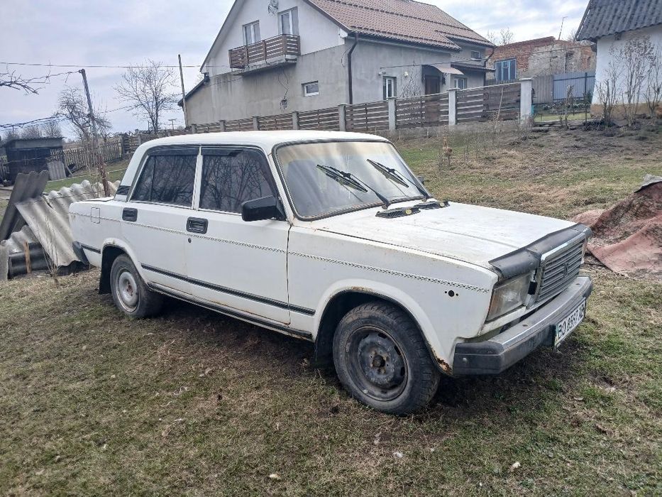 ВАЗ 2107 (1988) | 5-ступка | На ходу, потребує уваги до ГРМТ