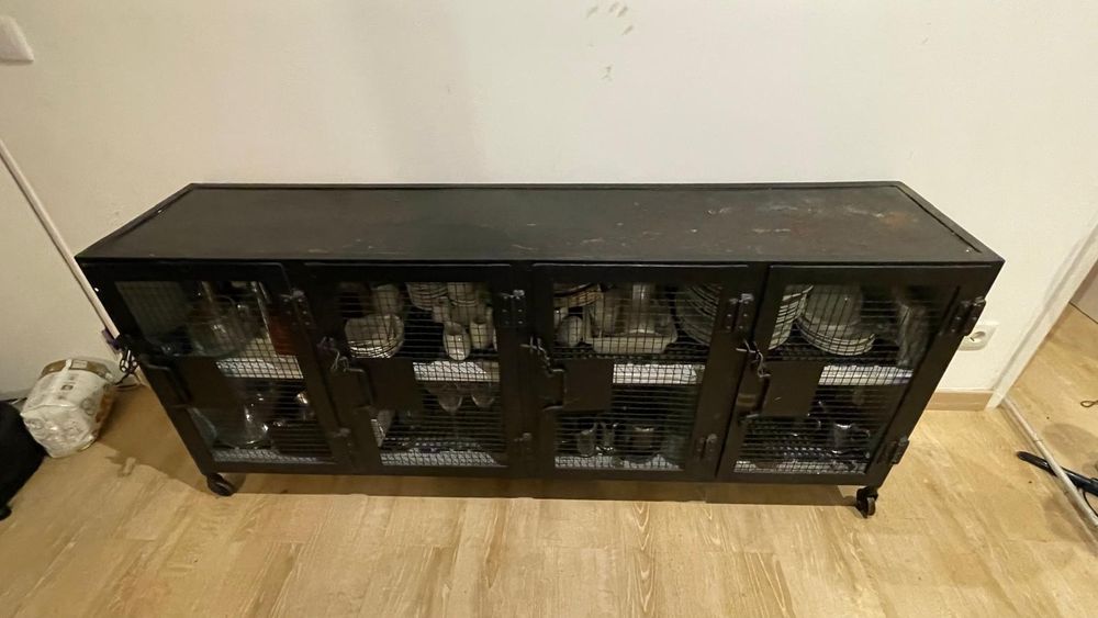 Armário Aparador em Ferro para interior ou  exterior