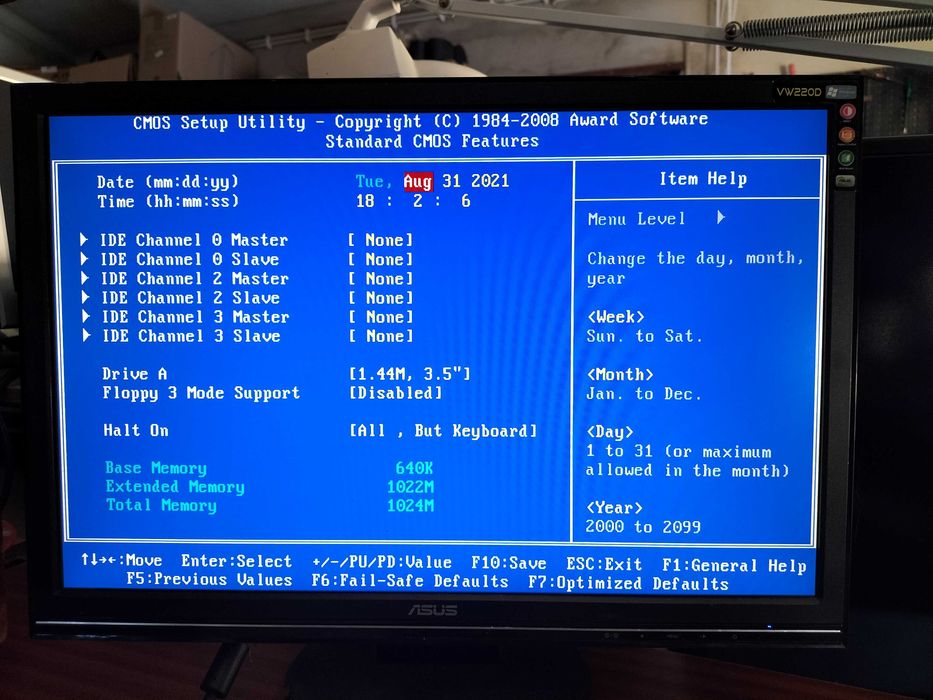 Gigabyte GA-G31M-S2L and Intel E8400 Motherboards + Foxconn N5235 and Pentium IV Motherboards64286377177986122