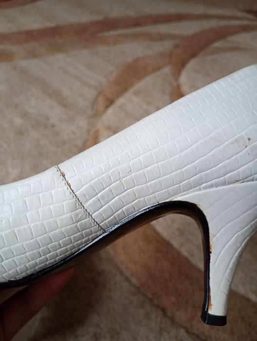 Buty damskie na szpikach r. 36