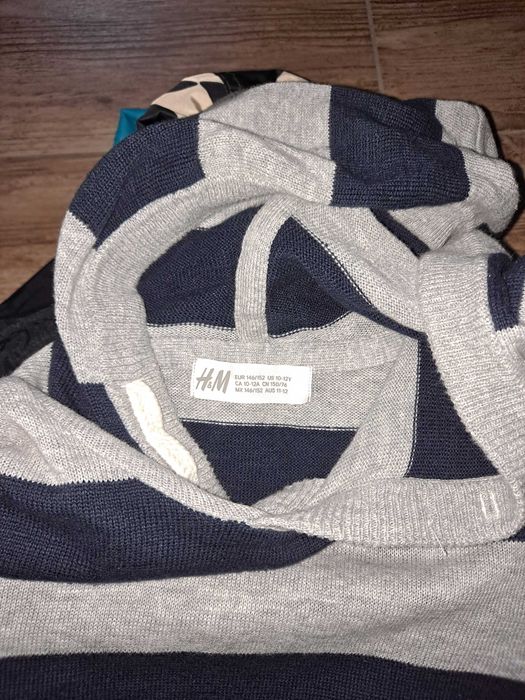 Bluza, sweter z kapturem H&M rozmiar 146-152 na 10-12 lat