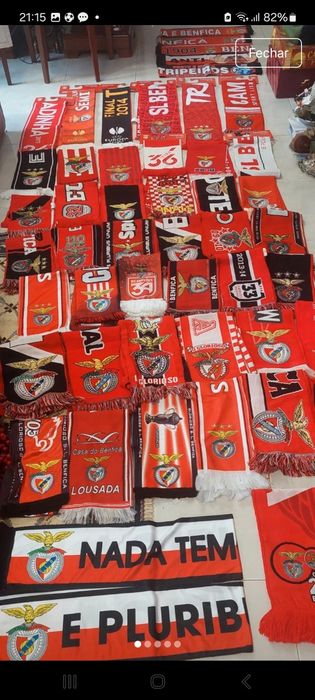 Varios echarpes, bufandas
