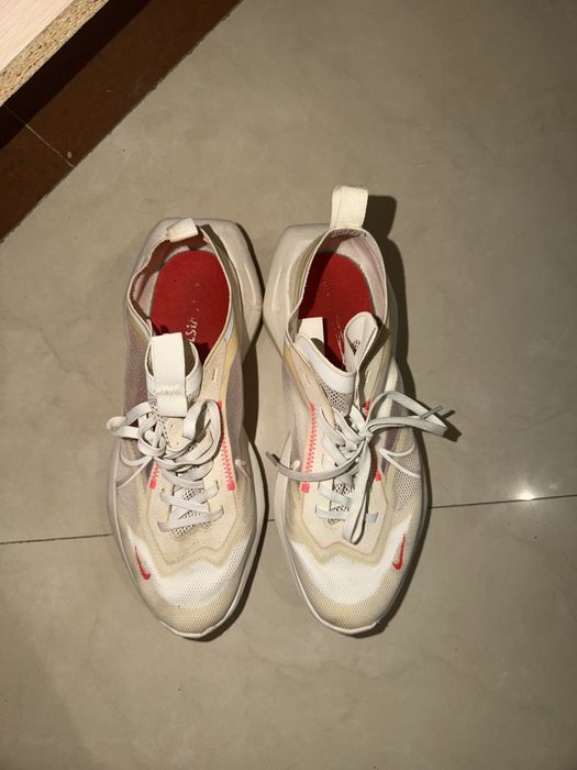 Кроссовки Nike женские
