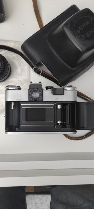 Продам фотоапарат Зенит Е