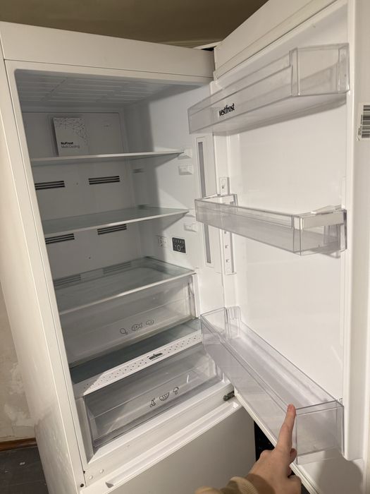 Продам б/у холодильник.