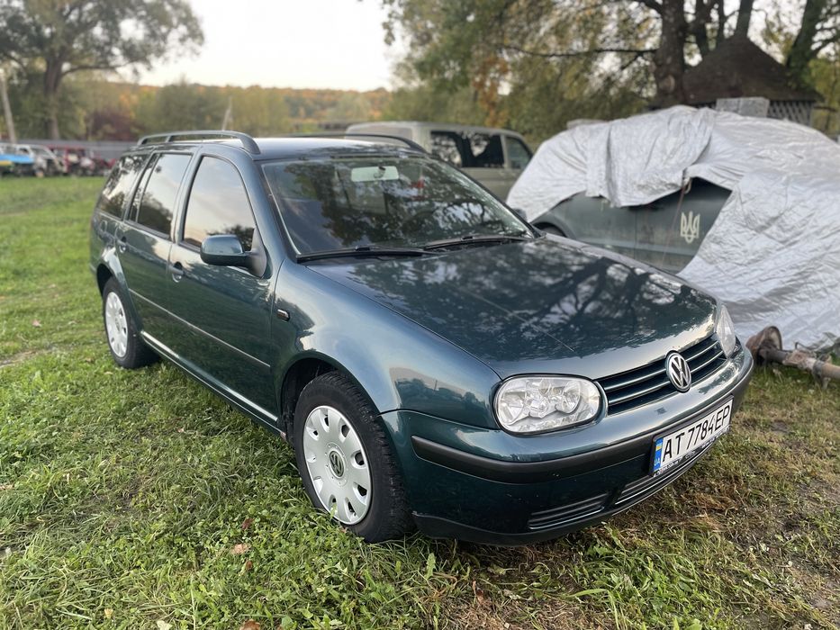 Продам VolksWagen Golf 4 2001 1.4  Бензин